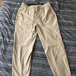 Lululemon ABC jogger in Sandstone